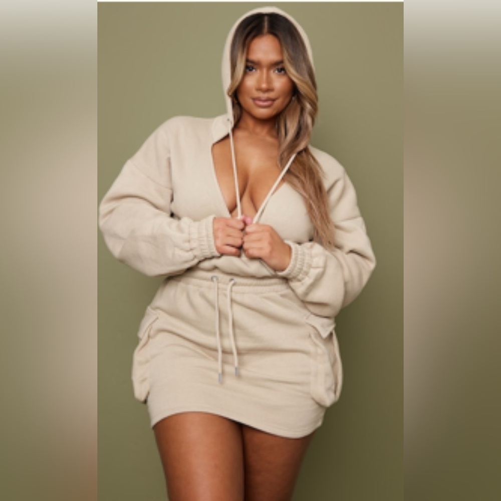 PrettyLittleThing Sweatshirt Dress
